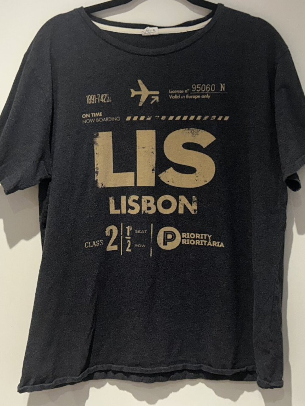 Lisbon Portugal Souvenir T-Shirt XXL Black Organic Cotton Travel Graphic Tee